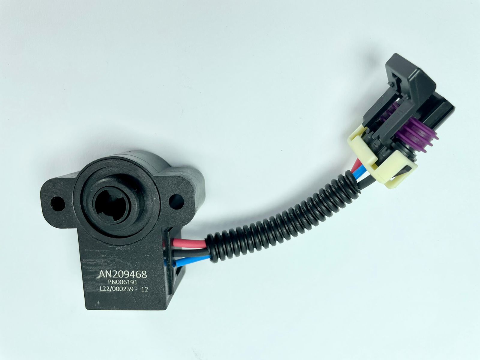 Z4709 - SENSOR DE POSIÇAO JOHN DEERE: AN209468